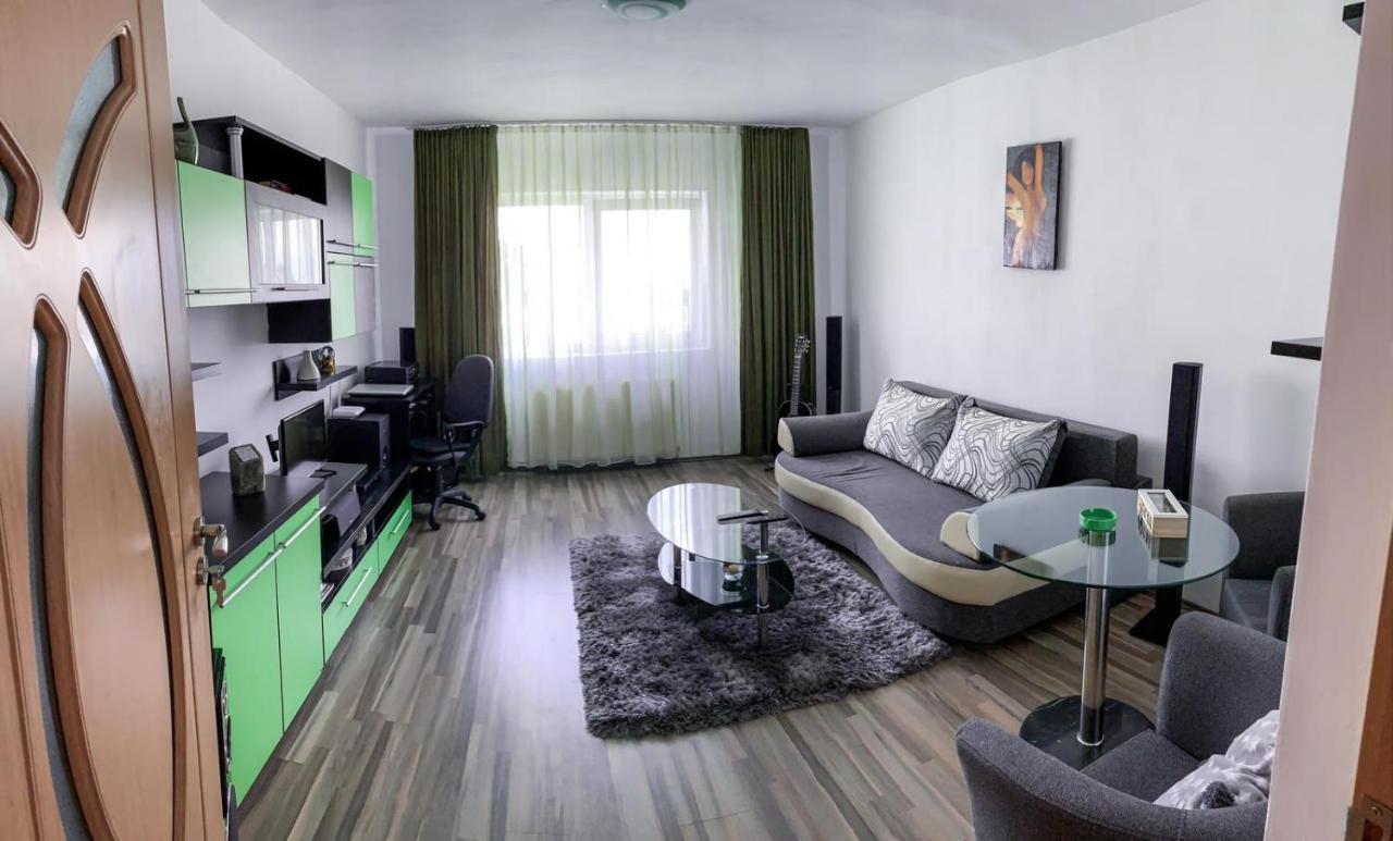 Apartament Zarnesti „Saturn” Buitenkant foto