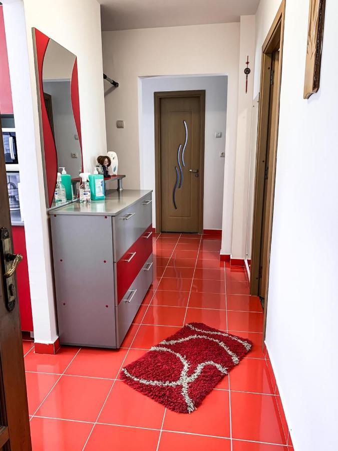 Apartament Zarnesti „Saturn” Buitenkant foto
